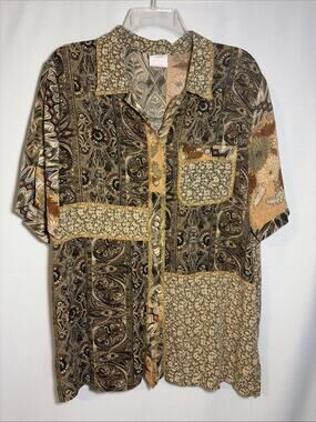 Vintage Koret Women’s Large Patchwork Print Short Sleeve Button Up Blouse